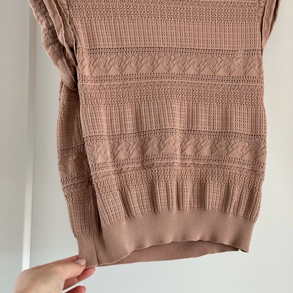 Pink top - Picture 2 of 4